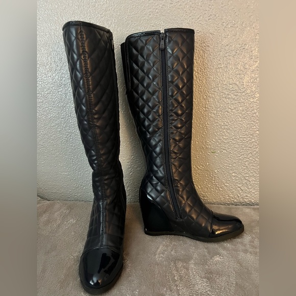 Platform Quilted Boots - Picture 4 of 7